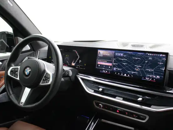BMW-X7-2025