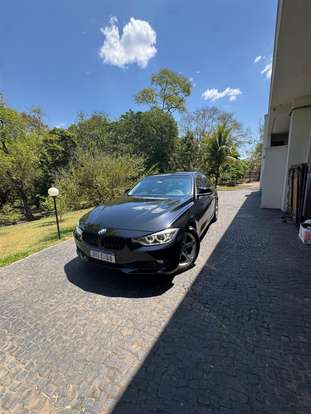 BMW-320i-2013