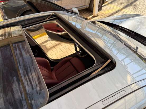 BMW-320i-2024