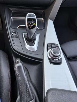 BMW-320i-2016