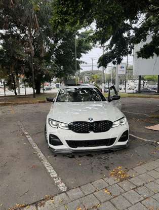BMW-330i-2019