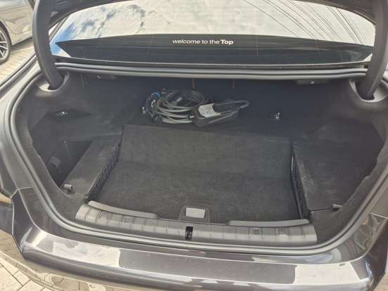 BMW-530e-2022