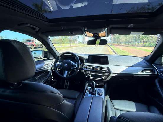 BMW-540i-3.0 24V TURBO GASOLINA M SPORT AUTOMÁTICO BMW-540i-2019