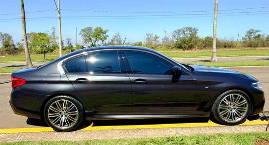 BMW-540i-2019