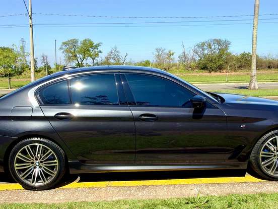 BMW-540i-3.0 24V TURBO GASOLINA M SPORT AUTOMÁTICO BMW-540i-2019