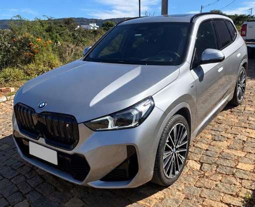 BMW-iX1-2023