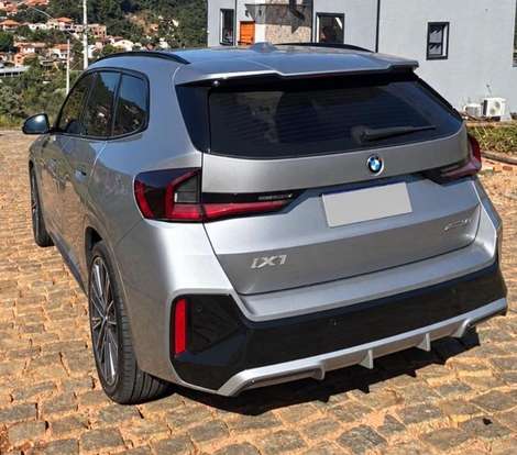 BMW-iX1-2023