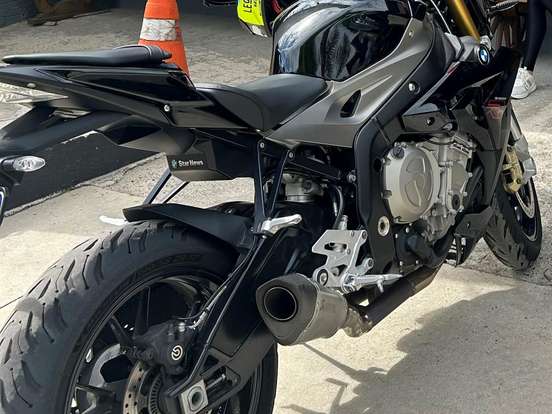 BMW-S 1000 R BMW-S 1000 R-2015