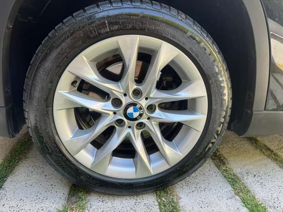 BMW-X1-2014