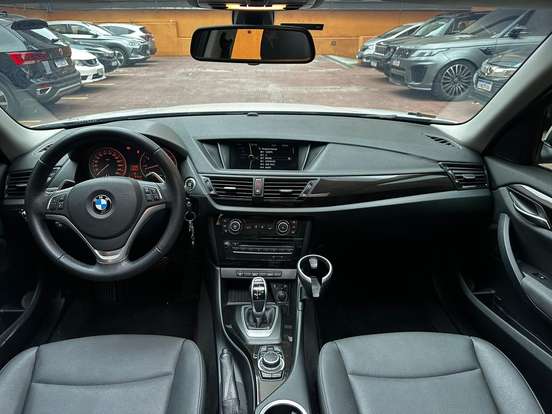 BMW-X1-2.0 16V TURBO GASOLINA SDRIVE20I 4P AUTOMÁTICO BMW-X1-2013