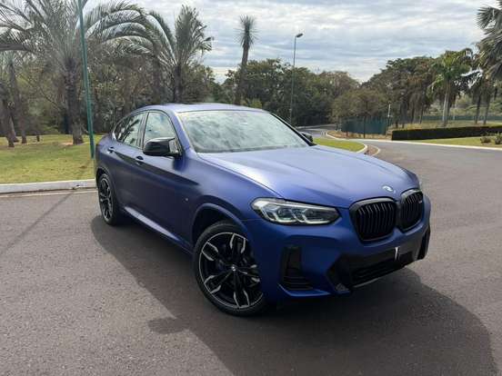 BMW-X4-2022