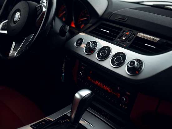 BMW-Z4-2.5 I6 GASOLINA SDRIVE23I AUTOMÁTICO BMW-Z4-2010