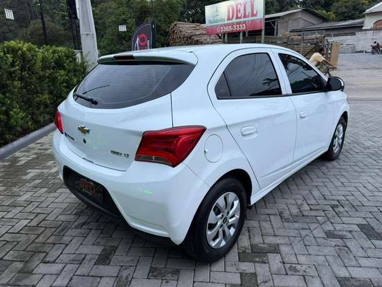 CHEVROLET-ONIX-2016