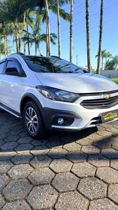CHEVROLET-ONIX-2017