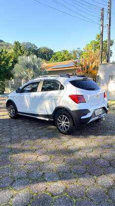 CHEVROLET-ONIX-1.4 MPFI ACTIV 8V FLEX 4P AUTOMÁTICO CHEVROLET-ONIX-2017
