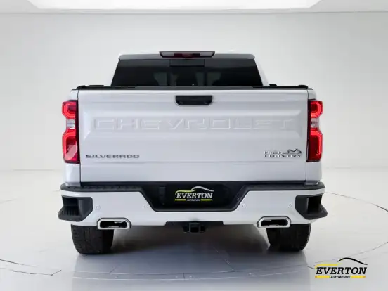 CHEVROLET-SILVERADO-5.3 V8 GASOLINA 1500 HIGH COUNTRY 4X4 AUTOMÁTICO CHEVROLET-SILVERADO-2023