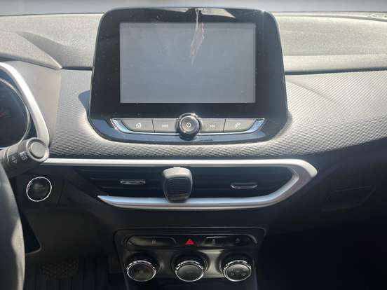 CHEVROLET-TRACKER-2021
