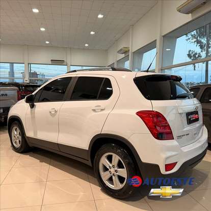 CHEVROLET-TRACKER-2019