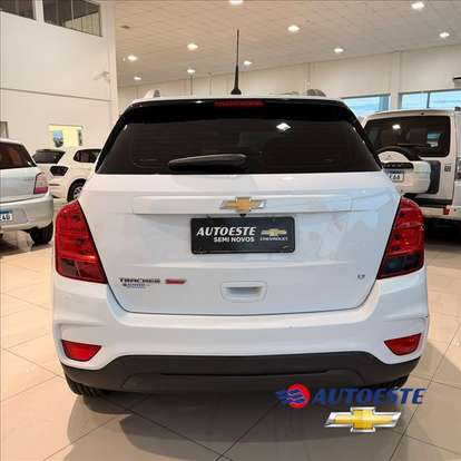 CHEVROLET-TRACKER-2019