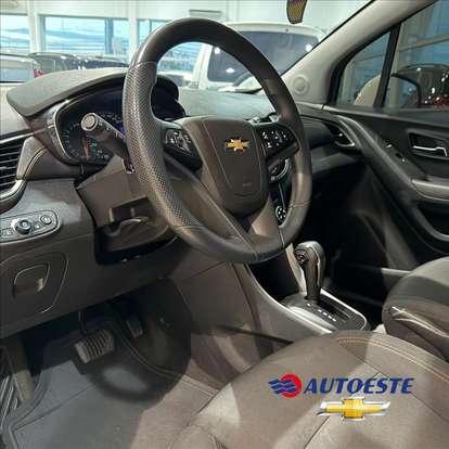 CHEVROLET-TRACKER-2019