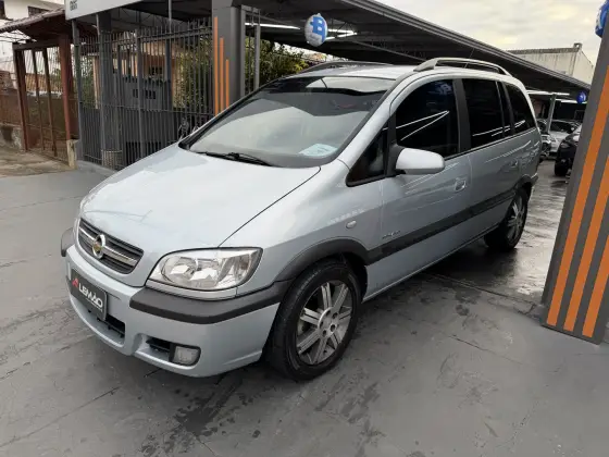 CHEVROLET ZAFIRA 2.0 MPFI ELEGANCE 8V FLEX 4P AUTOMÁTICO