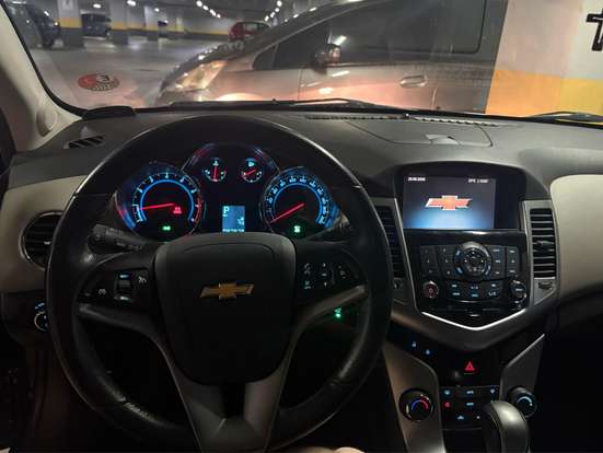 CHEVROLET-CRUZE-2011