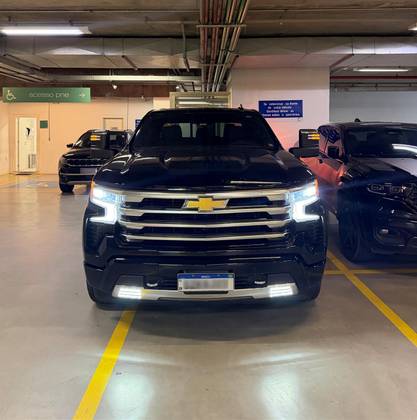 CHEVROLET SILVERADO 5.3 V8 GASOLINA 1500 HIGH COUNTRY 4X4 AUTOMÁTICO