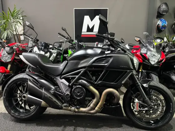 DUCATI DIAVEL DARK 