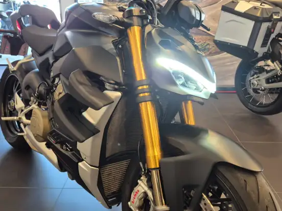 DUCATI-STREETFIGHTER V4 S DUCATI-STREETFIGHTER V4 S-2022