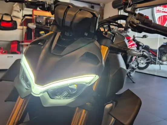 DUCATI-STREETFIGHTER V4 S DUCATI-STREETFIGHTER V4 S-2022