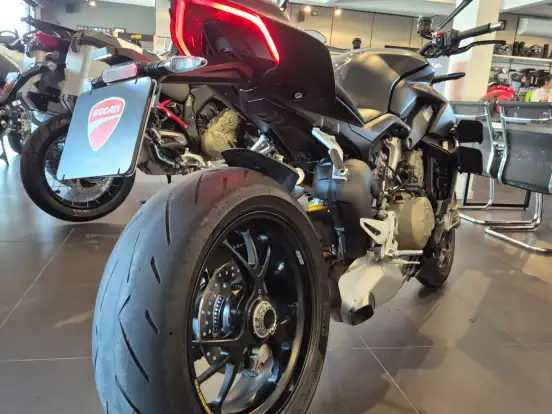 DUCATI-STREETFIGHTER V4 S DUCATI-STREETFIGHTER V4 S-2022