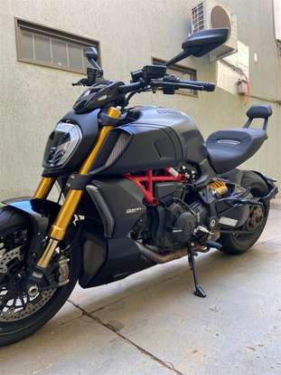 DUCATI-DIAVEL 1260 S-2023