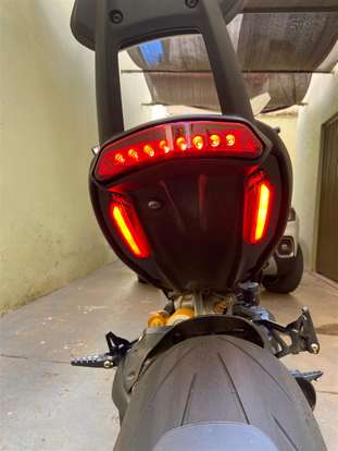 DUCATI-DIAVEL 1260 S-2023