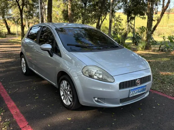 FIAT PUNTO 1.6 ESSENCE 16V FLEX 4P MANUAL
