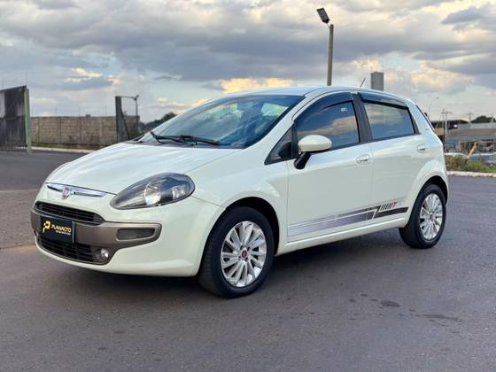 FIAT PUNTO 1.6 ESSENCE 16V FLEX 4P MANUAL