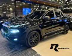 FIAT TORO 2.0 16V TURBO DIESEL ULTRA 4WD AT9 FIAT TORO 2.0 16V TURBO DIESEL ULTRA 4WD AT9