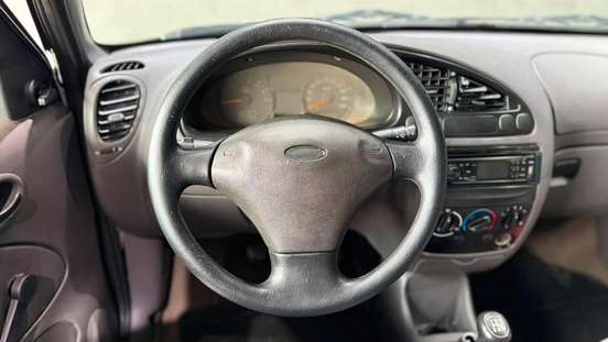 FORD-COURIER-2011