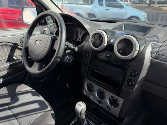 FORD-ECOSPORT-2008