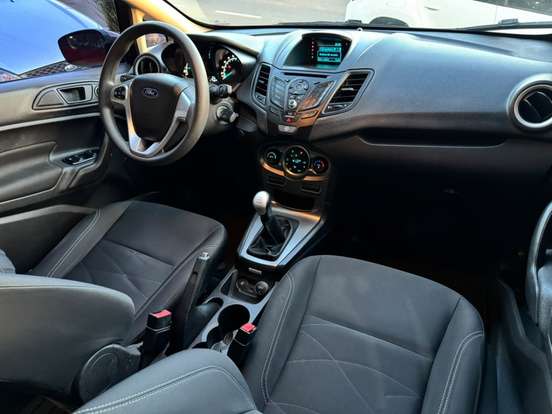 FORD-FIESTA-1.6 SEL SEDAN 16V FLEX 4P MANUAL FORD-FIESTA-2017
