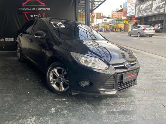FORD-FOCUS-2.0 S SEDAN 16V FLEX 4P POWERSHIFT FORD-FOCUS-2014