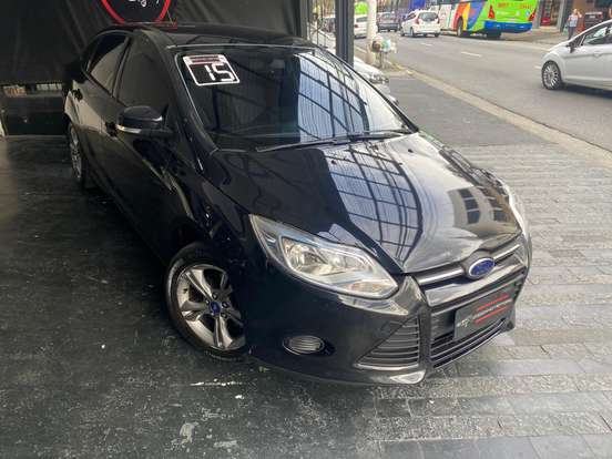 FORD-FOCUS-2014