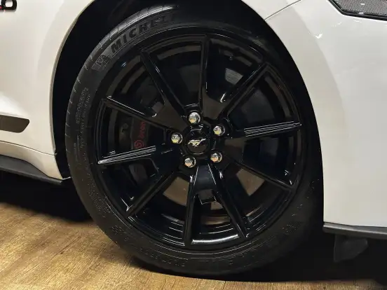 FORD-MUSTANG-2019
