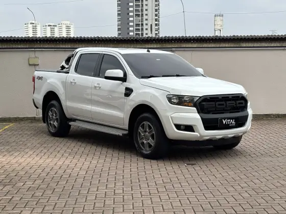 FORD RANGER 2.2 XLS 4X4 CD 16V DIESEL 4P AUTOMÁTICO