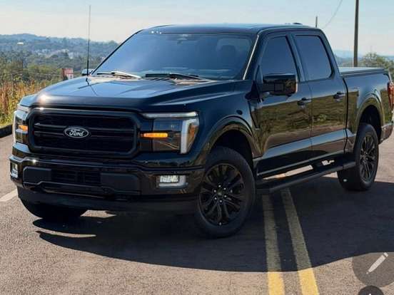 FORD-F-150-5.0 V8 GASOLINA CD LARIAT BLACK FX4 AUTOMÁTICO FORD-F-150-2024
