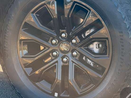 FORD-F-150-5.0 V8 GASOLINA CD LARIAT BLACK FX4 AUTOMÁTICO FORD-F-150-2024