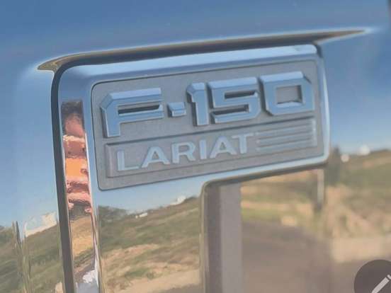 FORD-F-150-5.0 V8 GASOLINA CD LARIAT BLACK FX4 AUTOMÁTICO FORD-F-150-2024