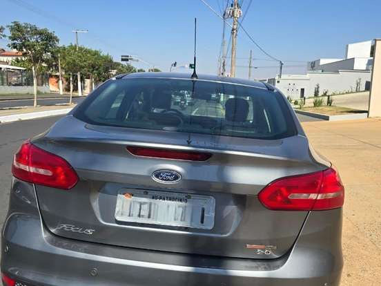 FORD-FOCUS-2.0 SE 16V FLEX 4P POWERSHIFT FORD-FOCUS-2015