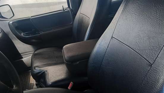 FORD-RANGER-2005