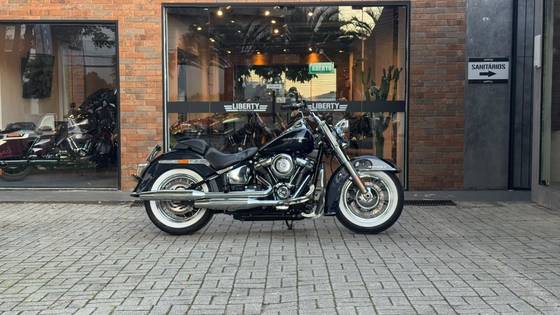 HARLEY-DAVIDSON SOFTAIL DELUXE 