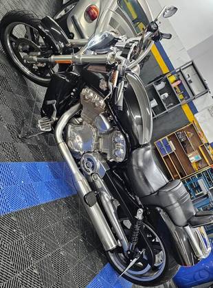 HARLEY-DAVIDSON V-ROD MUSCLE 